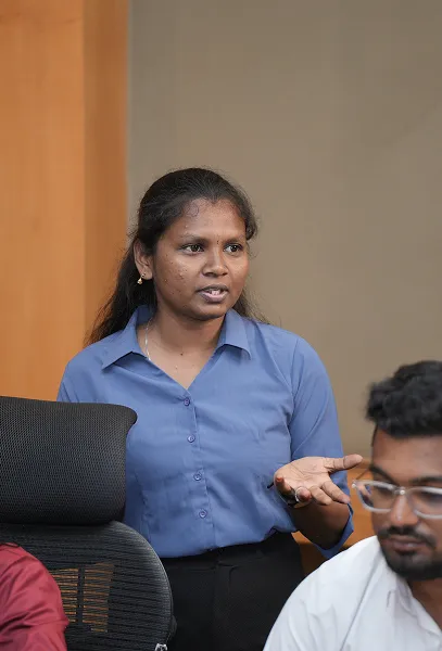 Appac team member discussing project execution with the team